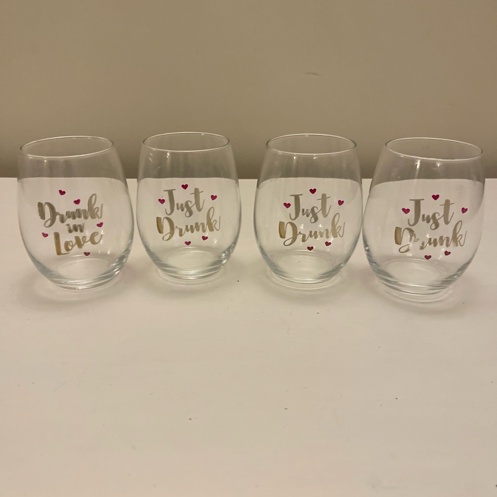 Set of 4 stemless wine glasses